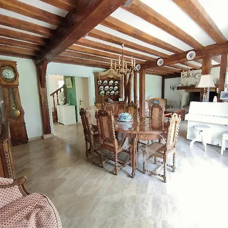 Dom wakacyjny Chez Claudia Le Thuit-de-l'Oison